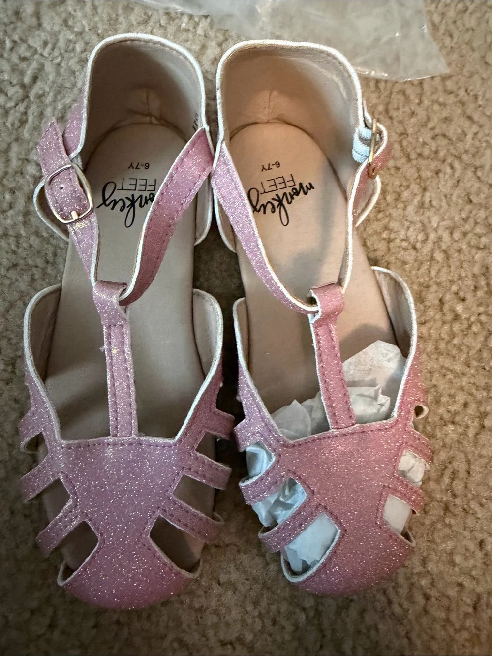 Monkey Feet sparkling pink